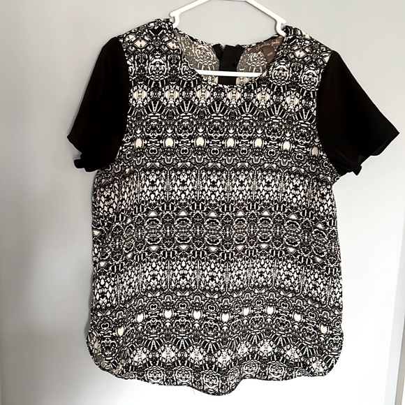 Charlie Jade black and white blouse - Picture 1 of 2